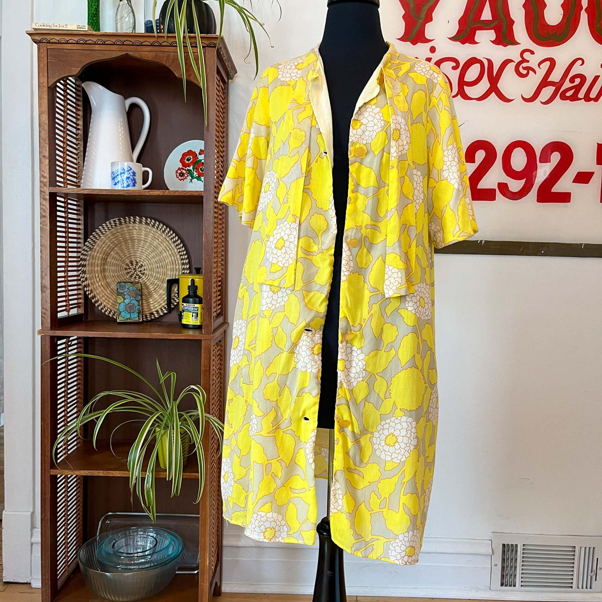 VINTAGE YELLOW FLORAL DRESS SEASONS ROBE Fenton Fox