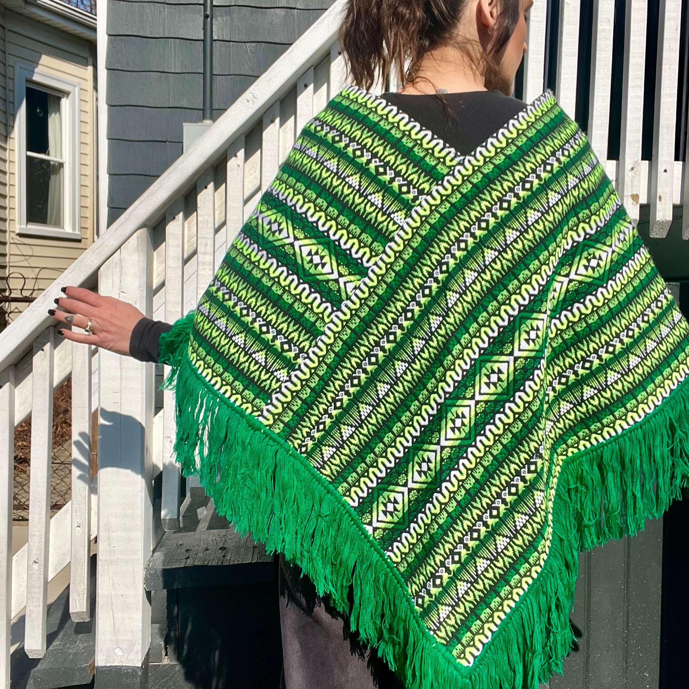 TOPPER SHAWL