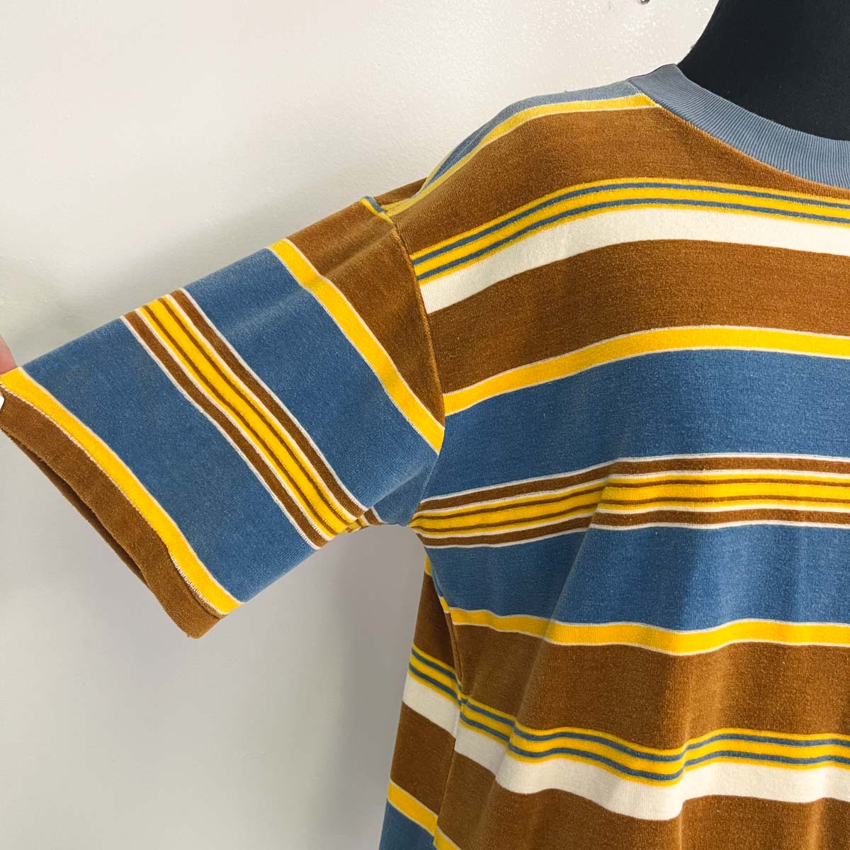 VINTAGE STRIPED VELOUR SHIRT : HANG TEN TOP