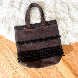 VINTAGE BROWN AND BLACK WOVEN HAND BAG : THE SHARP SHOOTER PURSE