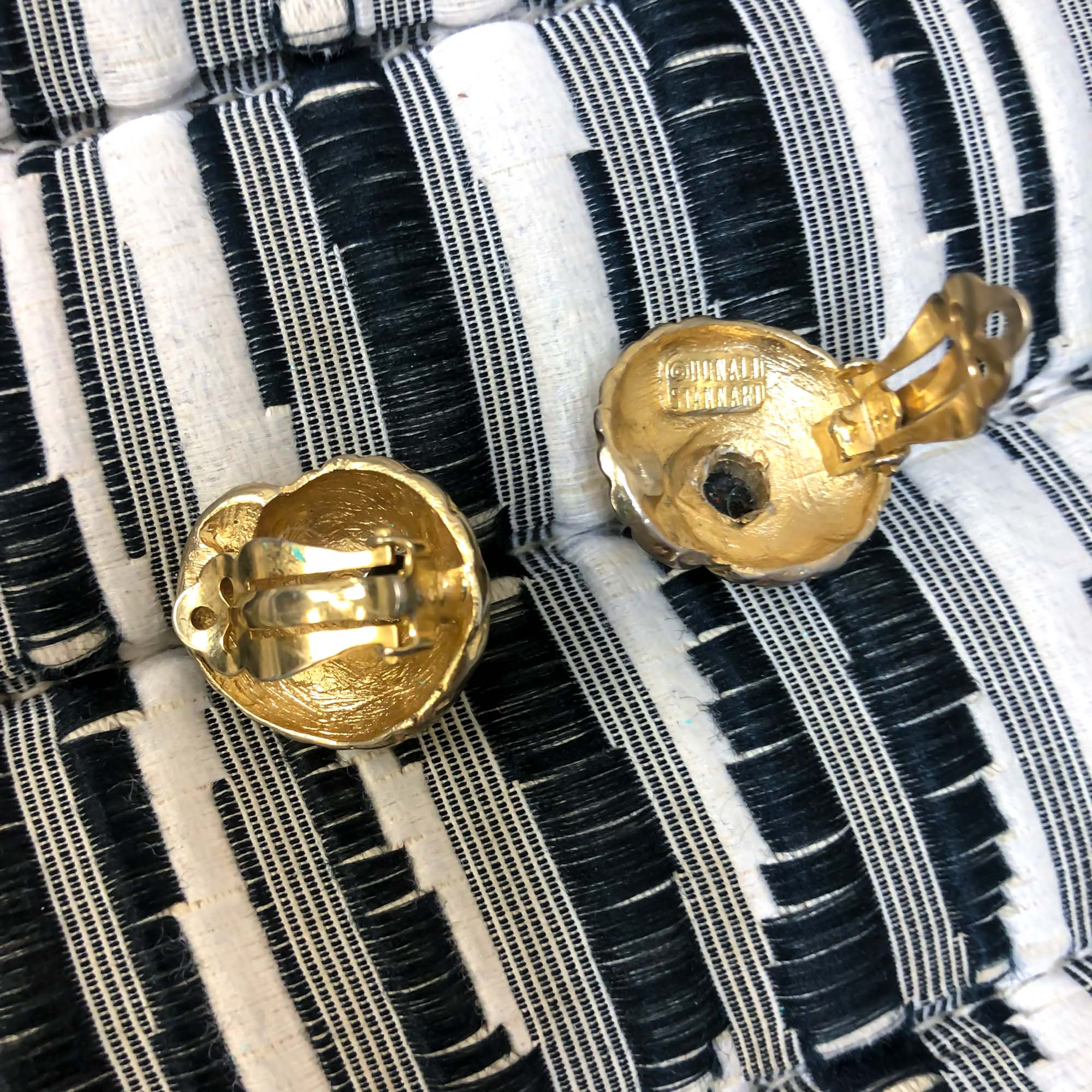 VINTAGE GOLD AND BLACK SHELL CLIP ON EARRINGS