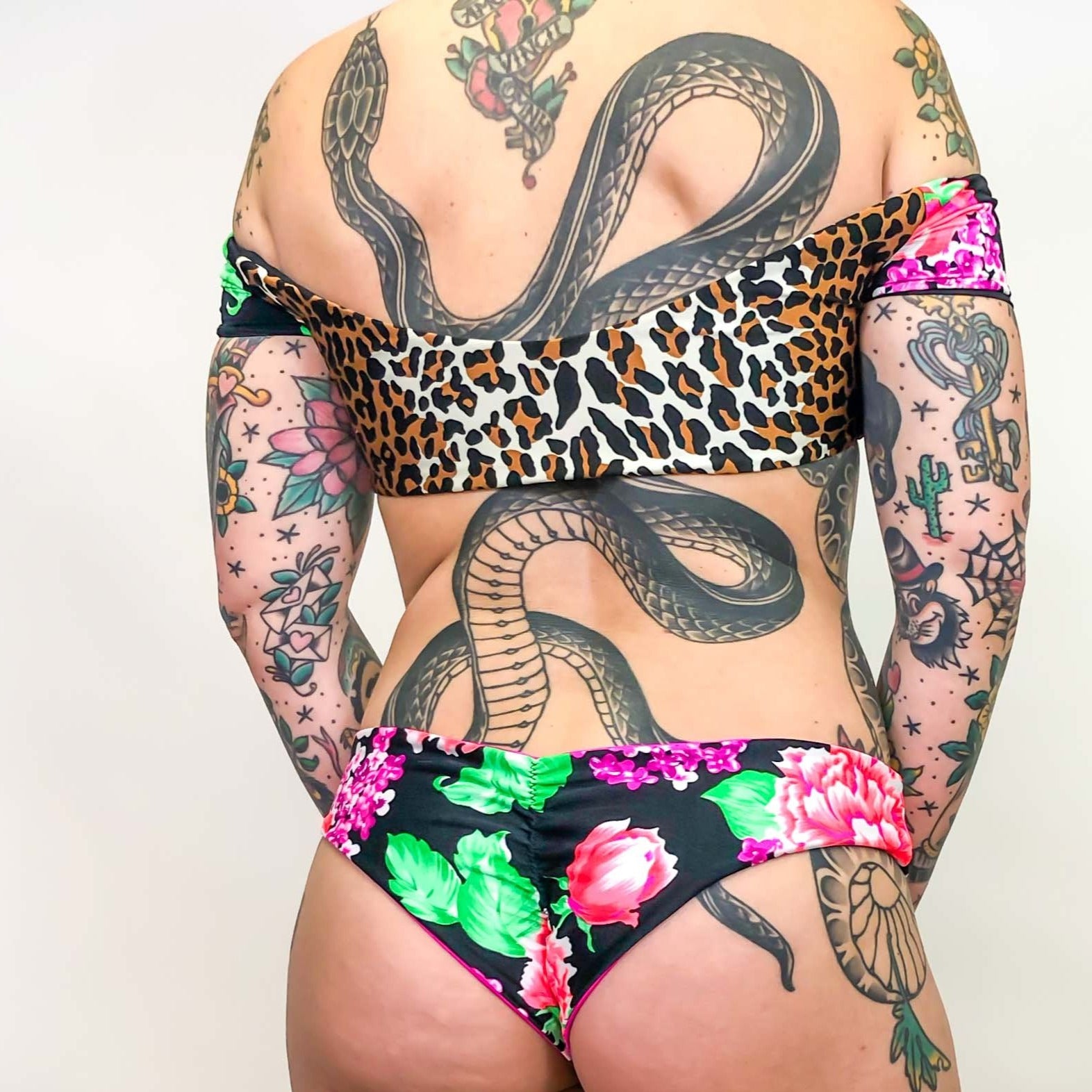 leopard crop top bikini
