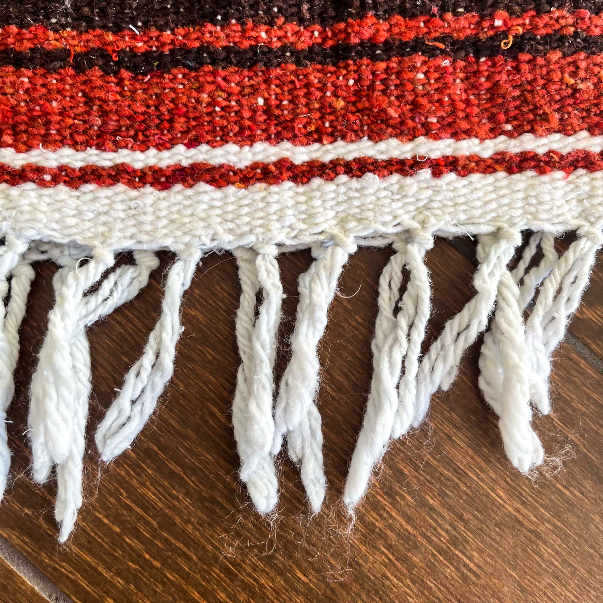 VINTAGE MEXICAN BLANKET PONCHO : THE COLUMBIAN PONCHO