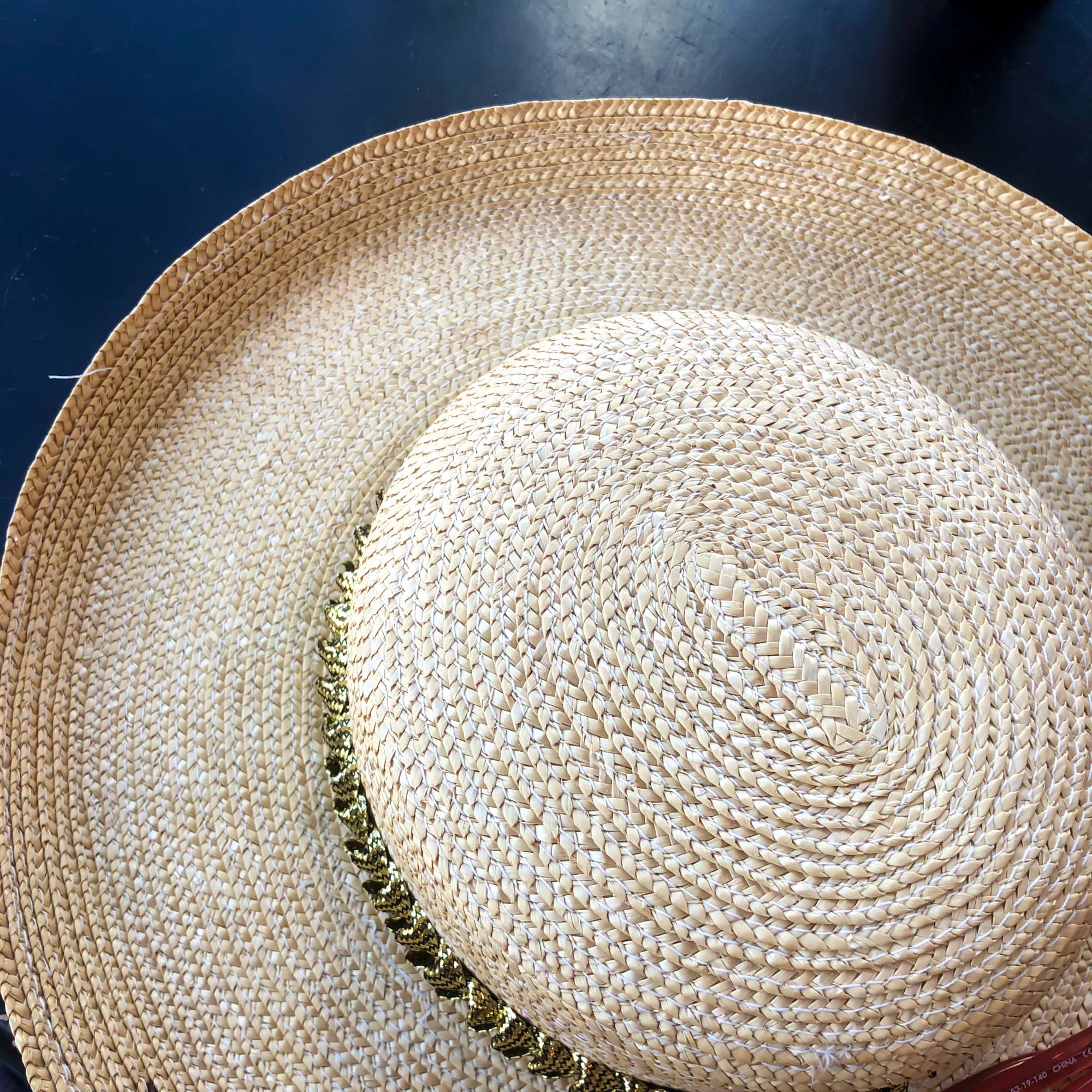 VINTAGE STRAW HAT WITH GOLD BAND